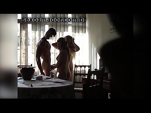 ❤️ Sexu-lagunek gizon erraldoi bat eta hirukote batera gonbidatzen dituzte berarekin ❤❌ Porno ederra pornoan eu.porno-fuq.ru ❤